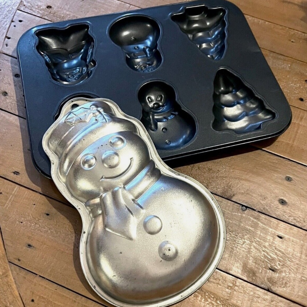 Vintage Snowman Cake Pan and Holiday Muffin Pan Bundle